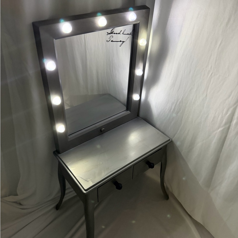 American Girl Doll Tenney's Stage Dressing Room Vanity Table